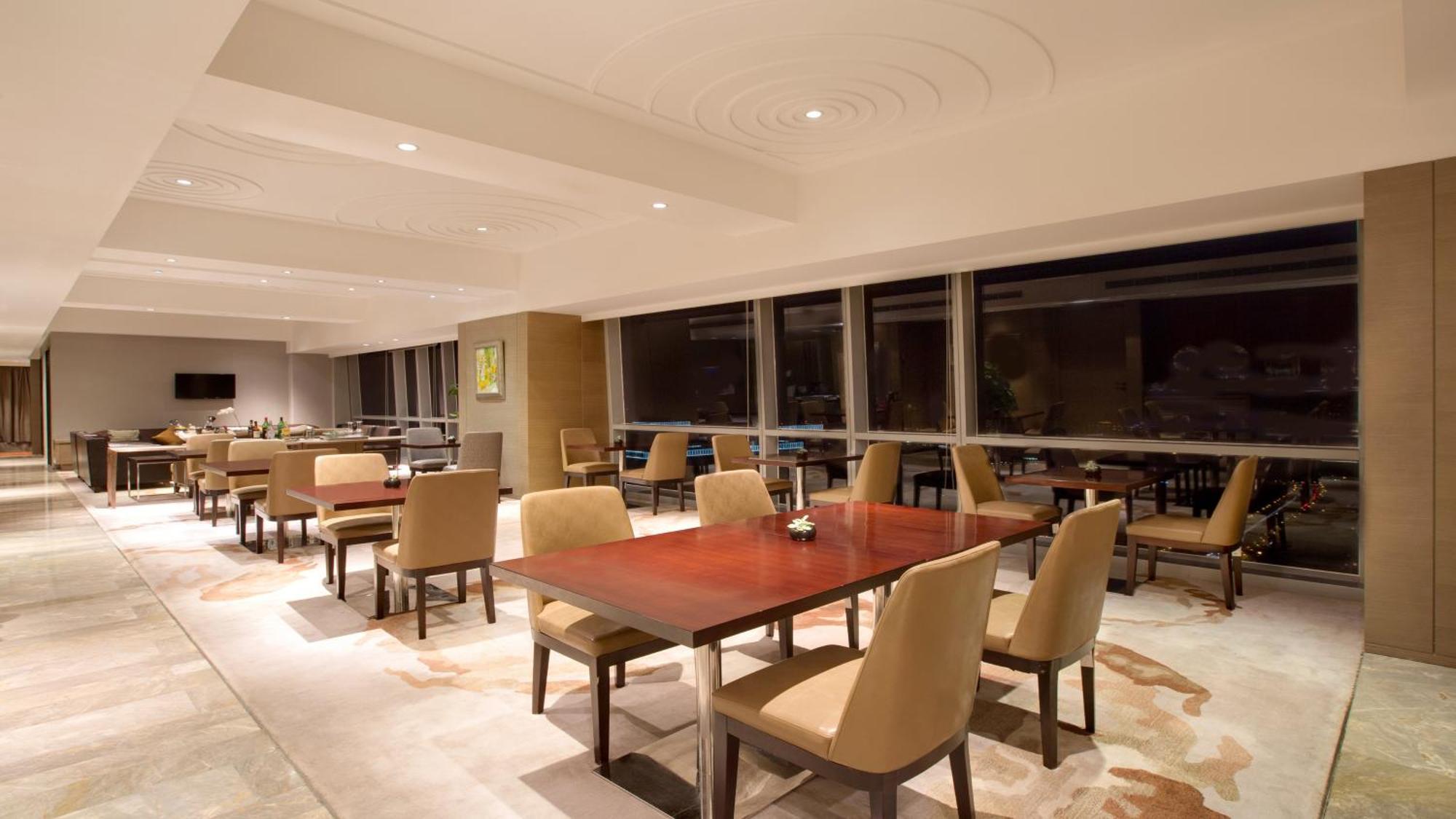 Crowne Plaza Wuxi Taihu By Ihg Hotel Exterior photo
