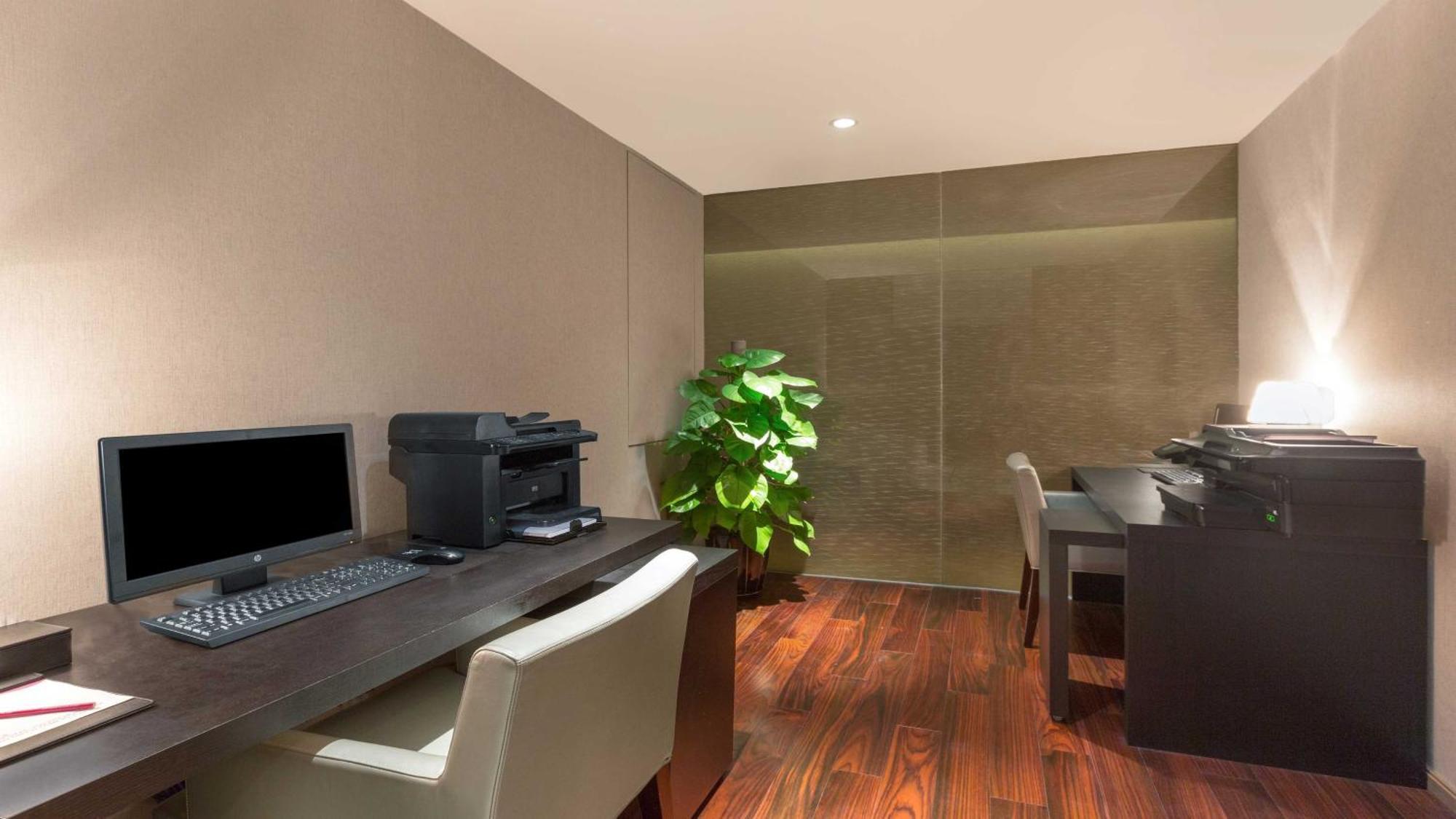 Crowne Plaza Wuxi Taihu By Ihg Hotel Exterior photo